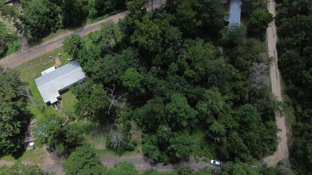 Spruce Ln photo 3
